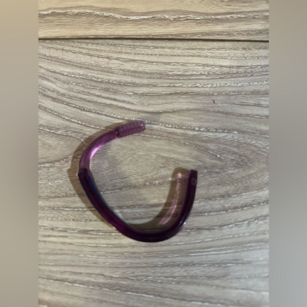 Toothbrush bracelet - Picture 3 of 4